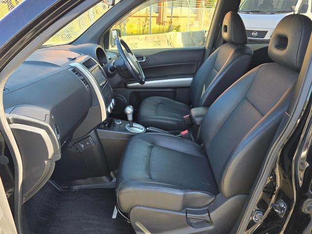 エクストレイル ２０Ｘｔ　全国対応２年保証　純正ナビ　ＤＴＶ　Ｂｌｕｅｔｏｏｔｈ　バックカメラ　ハイパールーフレール　ＥＴＣ　カブロンシート　ヒーター　インテリキー　ＨＩＤ　純正アルミホイール（55枚目）