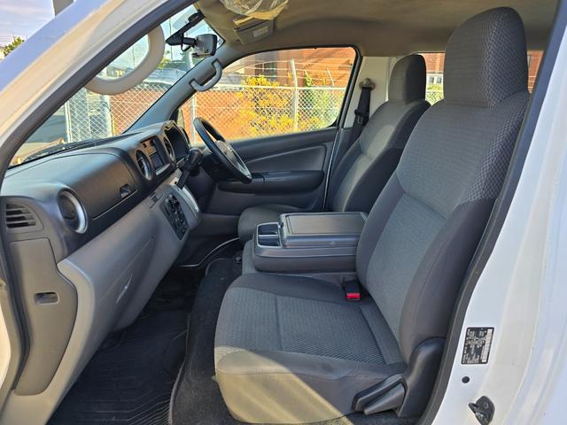 ＮＶ３５０キャラバンバン ロングＤＸ　全国対応２年保証　３／６／９人乗り　ＥＴＣ　キーレス　積載量１１５０ｋｇ（10枚目）