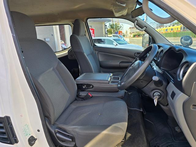 ＮＶ３５０キャラバンバン ロングＤＸ　全国対応２年保証　３／６／９人乗り　ＥＴＣ　キーレス　積載量１１５０ｋｇ（27枚目）