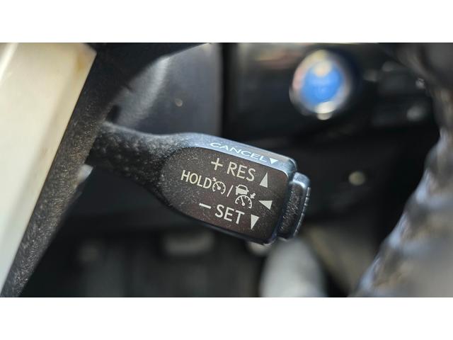 プリウス Sツーリングセレクション 全国対応2年保証 ストラーダナビ フルセグTV Bluetoothオーディオ バックカメラ ETC 黒合皮シート トヨタセーフティセンス モデリスタスポイラー LEDヘッドライト 純正AW(24枚目)