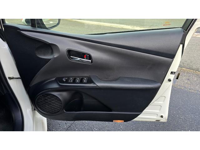 プリウス Sツーリングセレクション 全国対応2年保証 ストラーダナビ フルセグTV Bluetoothオーディオ バックカメラ ETC 黒合皮シート トヨタセーフティセンス モデリスタスポイラー LEDヘッドライト 純正AW(25枚目)