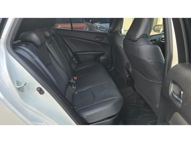 プリウス Sツーリングセレクション 全国対応2年保証 ストラーダナビ フルセグTV Bluetoothオーディオ バックカメラ ETC 黒合皮シート トヨタセーフティセンス モデリスタスポイラー LEDヘッドライト 純正AW(29枚目)