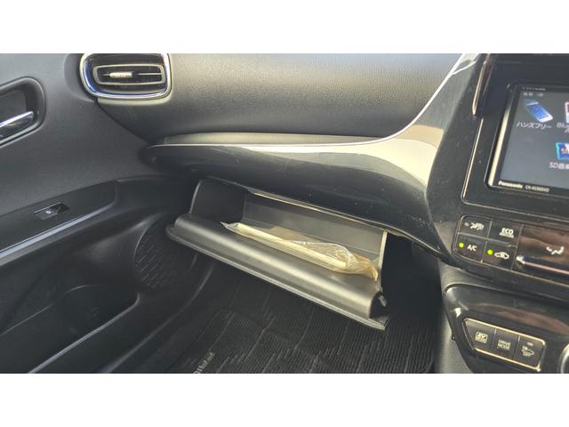 プリウス Sツーリングセレクション 全国対応2年保証 ストラーダナビ フルセグTV Bluetoothオーディオ バックカメラ ETC 黒合皮シート トヨタセーフティセンス モデリスタスポイラー LEDヘッドライト 純正AW(31枚目)