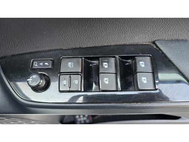 プリウス Sツーリングセレクション 全国対応2年保証 ストラーダナビ フルセグTV Bluetoothオーディオ バックカメラ ETC 黒合皮シート トヨタセーフティセンス モデリスタスポイラー LEDヘッドライト 純正AW(39枚目)