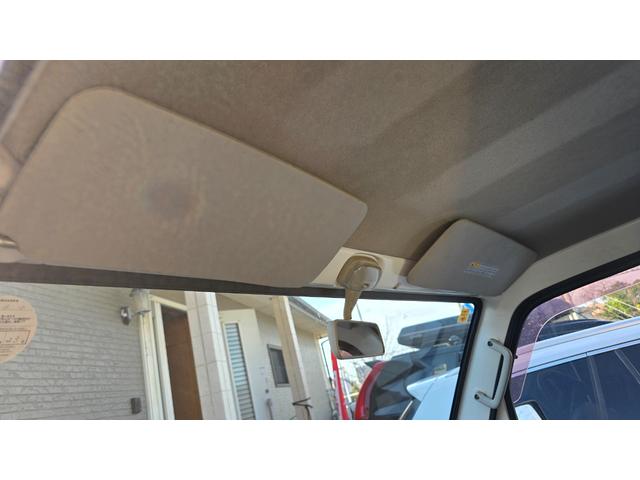 キャリイトラック ＫＣエアコン・パワステ　全国対応２年保証　オートマ　２ＷＤ　エアコン　パワステ　三方開　タイミングチェーン　積載量３５０ｋｇ　純正ラジオ（23枚目）