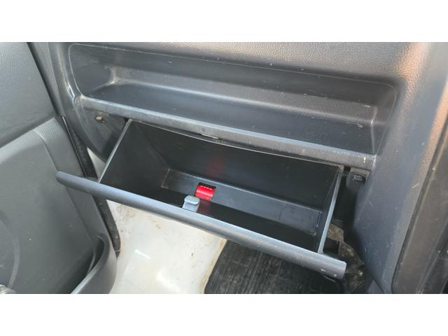キャリイトラック ＫＣエアコン・パワステ　全国対応２年保証　オートマ　２ＷＤ　エアコン　パワステ　三方開　タイミングチェーン　積載量３５０ｋｇ　純正ラジオ（26枚目）