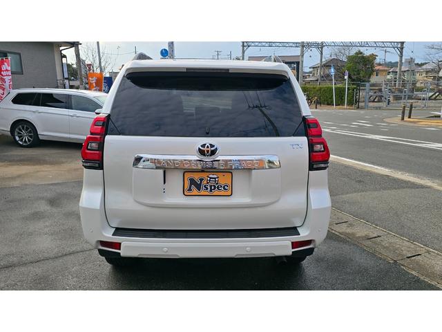 ランドクルーザープラド ＴＸ　Ｌパッケージ　全国対応２年保証　ムーンルーフ　本革シート　アルパイン９インチナビ　ＤＴＶ　Ｂｌｕｅｔｏｏｔｈ　バックカメラ　ＥＴＣ　ＬＥＤライト　７人乗り　セーフティセンス　１９インチＡＷ　スマートキー（6枚目）