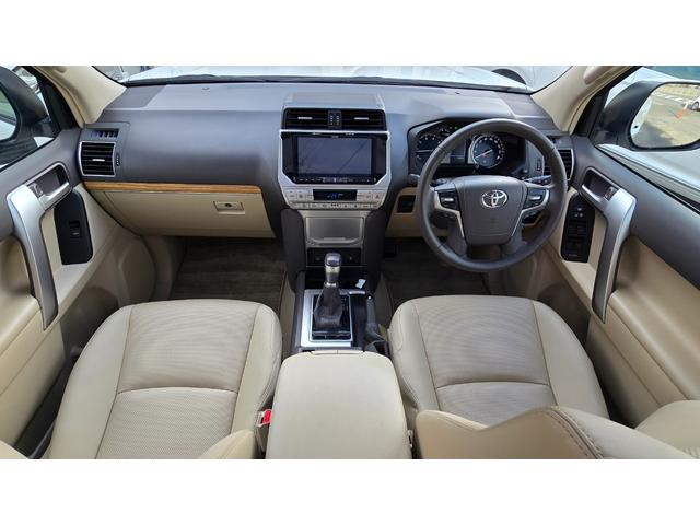 ランドクルーザープラド ＴＸ　Ｌパッケージ　全国対応２年保証　ムーンルーフ　本革シート　アルパイン９インチナビ　ＤＴＶ　Ｂｌｕｅｔｏｏｔｈ　バックカメラ　ＥＴＣ　ＬＥＤライト　７人乗り　セーフティセンス　１９インチＡＷ　スマートキー（15枚目）