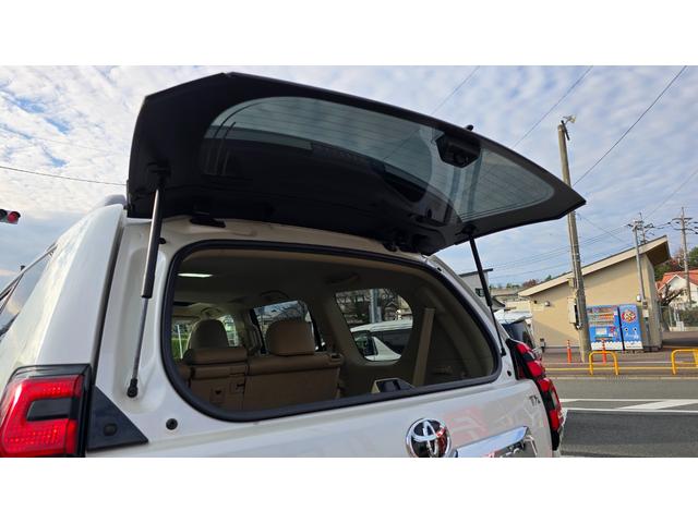 ランドクルーザープラド ＴＸ　Ｌパッケージ　全国対応２年保証　ムーンルーフ　本革シート　アルパイン９インチナビ　ＤＴＶ　Ｂｌｕｅｔｏｏｔｈ　バックカメラ　ＥＴＣ　ＬＥＤライト　７人乗り　セーフティセンス　１９インチＡＷ　スマートキー（29枚目）