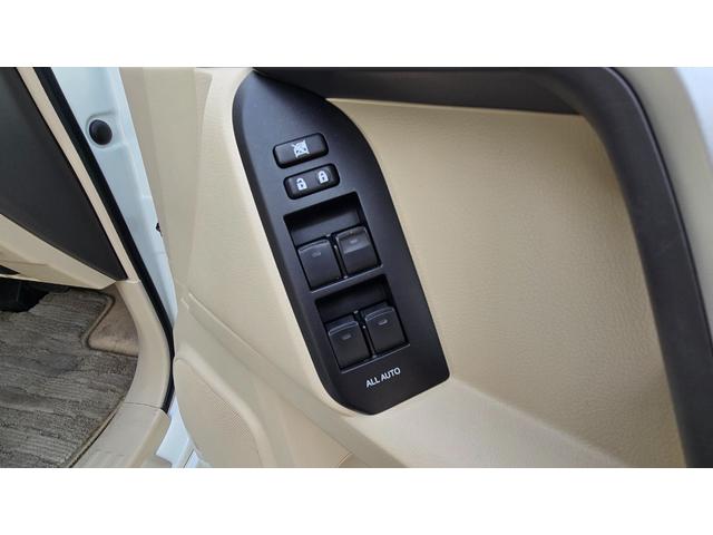 ランドクルーザープラド ＴＸ　Ｌパッケージ　全国対応２年保証　ムーンルーフ　本革シート　アルパイン９インチナビ　ＤＴＶ　Ｂｌｕｅｔｏｏｔｈ　バックカメラ　ＥＴＣ　ＬＥＤライト　７人乗り　セーフティセンス　１９インチＡＷ　スマートキー（41枚目）