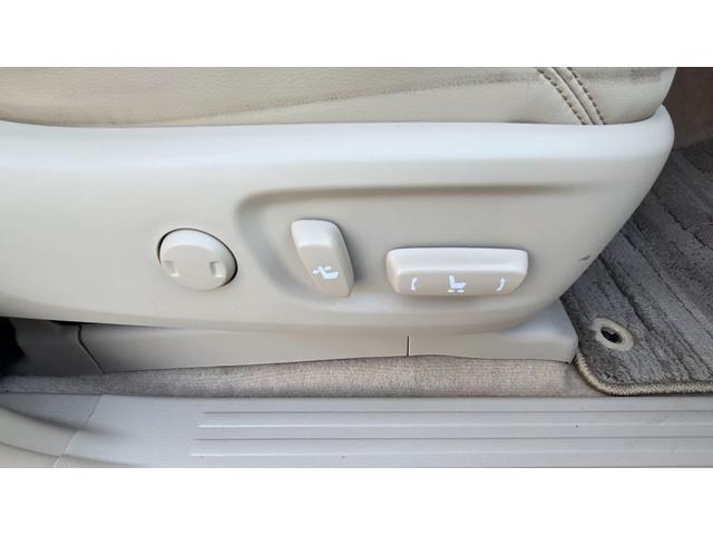 ランドクルーザープラド ＴＸ　Ｌパッケージ　全国対応２年保証　ムーンルーフ　本革シート　アルパイン９インチナビ　ＤＴＶ　Ｂｌｕｅｔｏｏｔｈ　バックカメラ　ＥＴＣ　ＬＥＤライト　７人乗り　セーフティセンス　１９インチＡＷ　スマートキー（49枚目）