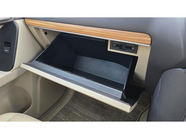 ランドクルーザープラド ＴＸ　Ｌパッケージ　全国対応２年保証　ムーンルーフ　本革シート　アルパイン９インチナビ　ＤＴＶ　Ｂｌｕｅｔｏｏｔｈ　バックカメラ　ＥＴＣ　ＬＥＤライト　７人乗り　セーフティセンス　１９インチＡＷ　スマートキー（60枚目）