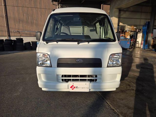 サンバーバン 　ワンオーナー　２シーター　マニュアル５速車　エアコン　パワステ　両側スライドドア　運転席エアバッグ（2枚目）