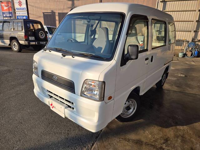 サンバーバン 　ワンオーナー　２シーター　マニュアル５速車　エアコン　パワステ　両側スライドドア　運転席エアバッグ（4枚目）