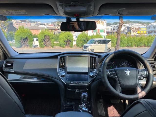 クラウンハイブリッド アスリートG 革シート/サンルーフ/ナビ/フルセグ/DVD再生/Bluetooth/バックカメラ/ETC/クルーズコントロール/パワーシート/スマートキー(2枚目)