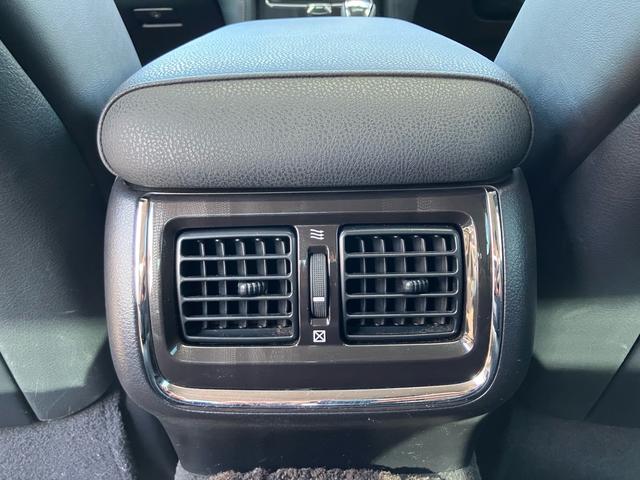 クラウンハイブリッド アスリートG 革シート/サンルーフ/ナビ/フルセグ/DVD再生/Bluetooth/バックカメラ/ETC/クルーズコントロール/パワーシート/スマートキー(33枚目)