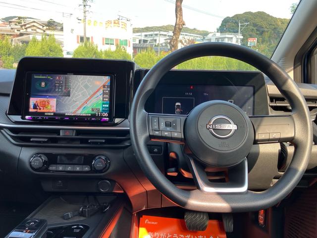 ノート X エマージェンシーブレーキ/レーンキープアシスト/ナビ/フルセグ/バックカメラ/DVD再生/ETC/Bluetooth/LEDヘッドライト/インテリキー/記録簿(3枚目)