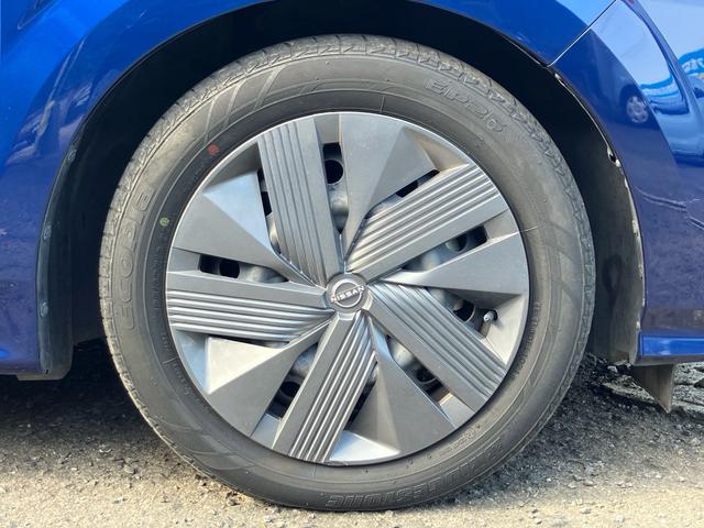 ノート X エマージェンシーブレーキ/レーンキープアシスト/ナビ/フルセグ/バックカメラ/DVD再生/ETC/Bluetooth/LEDヘッドライト/インテリキー/記録簿(8枚目)