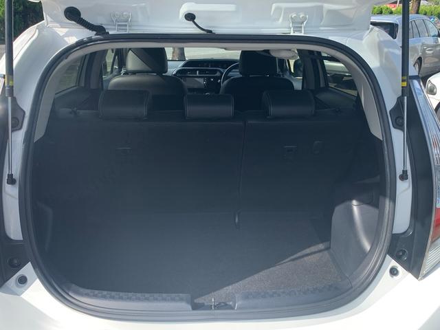 アクア Ｇソフトレザーセレクション　衝突被害軽減ブレーキ／レーンキープアシスト／ナビ／フルセグ／バックカメラ／ＤＶＤ再生／ＥＴＣ／Ｂｌｕｅｔｏｏｔｈ／ＬＥＤヘッドライト／スマートキー／クルーズコントロール（4枚目）