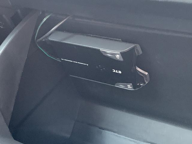 アクア Ｇソフトレザーセレクション　衝突被害軽減ブレーキ／レーンキープアシスト／ナビ／フルセグ／バックカメラ／ＤＶＤ再生／ＥＴＣ／Ｂｌｕｅｔｏｏｔｈ／ＬＥＤヘッドライト／スマートキー／クルーズコントロール（19枚目）