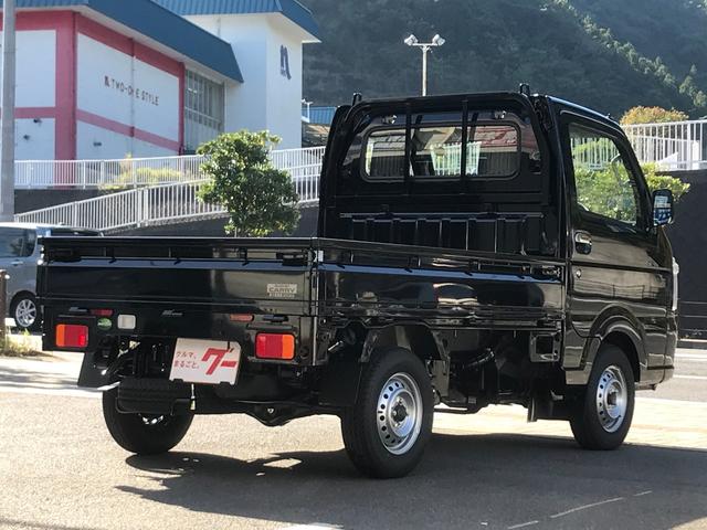KCスペシャル 保証付 届出済未使用車 禁煙車 5速MT 三方開 衝突被害軽減ブレーキ オートマチックハイビーム オートライト キーレス 純正ラジオ 運転席エアバッグ 助手席エアバッグ ABS(4枚目)