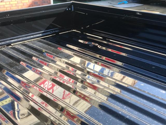 KCスペシャル 保証付 届出済未使用車 禁煙車 5速MT 三方開 衝突被害軽減ブレーキ オートマチックハイビーム オートライト キーレス 純正ラジオ 運転席エアバッグ 助手席エアバッグ ABS(14枚目)