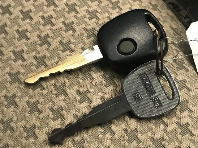 F 保証付 キーレス 純正CDオーディオ 盗難防止システム フロアAT 運転席エアバッグ 助手席エアバッグ エアコン パワステ パワーウィンドウ(26枚目)