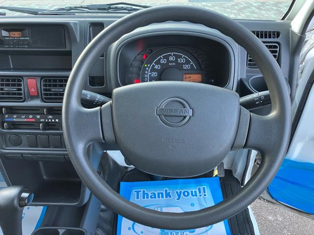 ＮＴ１００クリッパートラック ＤＸ　エアコン　パワステ　オートマ　運転手席エアバッグ　三方開　ＡＭ・ＦＭラジオ　走行４．７万キロ　修復歴なし　軽トラック　荷台馬付き（14枚目）