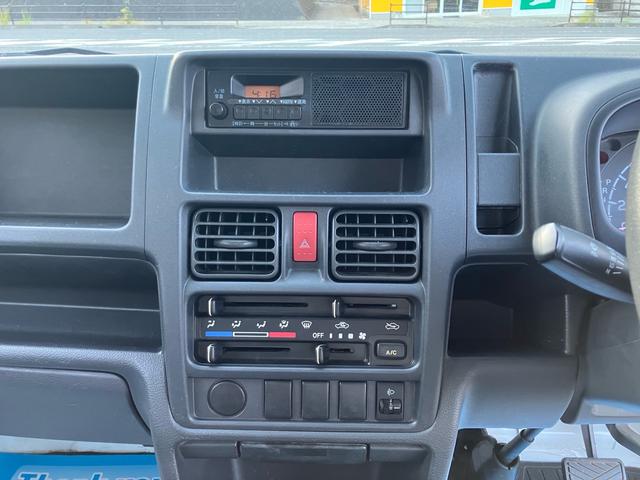 ＮＴ１００クリッパートラック ＤＸ　エアコン　パワステ　オートマ　運転手席エアバッグ　三方開　ＡＭ・ＦＭラジオ　走行４．７万キロ　修復歴なし　軽トラック　荷台馬付き（16枚目）