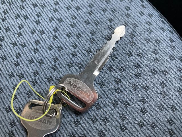 ＮＴ１００クリッパートラック ＤＸ　エアコン　パワステ　オートマ　運転手席エアバッグ　三方開　ＡＭ・ＦＭラジオ　走行４．７万キロ　修復歴なし　軽トラック　荷台馬付き（21枚目）