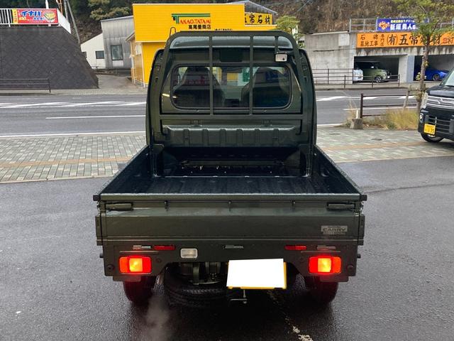 スーパーキャリイ Ｘ　届出済未使用車　禁煙車　点検記録簿　キーレス　エアコン　パワステ　パワーウィンドウ　運転手席エアバッグ　助手席エアバッグ　三方開　オートマ（6枚目）