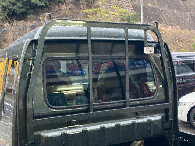 スーパーキャリイ Ｘ　届出済未使用車　禁煙車　点検記録簿　キーレス　エアコン　パワステ　パワーウィンドウ　運転手席エアバッグ　助手席エアバッグ　三方開　オートマ（8枚目）