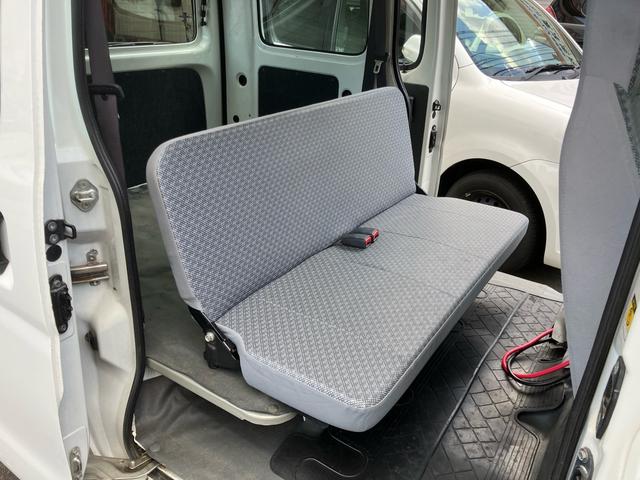 サンバーバン ＶＢ　／２ＷＤ／ＡＴ４速／ハイルーフ／エアコン／パワステ／ダブルエアバッグ／両側スライドドア／スペアキー／型式Ｓ３２１Ｂ／リアワイパー／取説（14枚目）