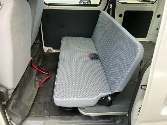 サンバーバン ＶＢ　／２ＷＤ／ＡＴ４速／ハイルーフ／エアコン／パワステ／ダブルエアバッグ／両側スライドドア／スペアキー／型式Ｓ３２１Ｂ／リアワイパー／取説（29枚目）