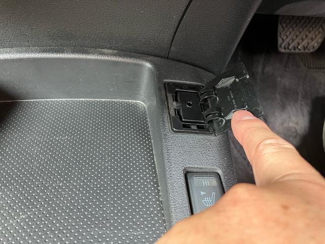 リーフ Ｘ　エアロスタイル　／１００％電気自動車／充電ケーブル／純正メモリーナビ／フルセグＴＶ／バックカメラ／Ｂｌｕｅｔｏｏｔｈ／ＤＶＤ再生／ＵＳＢ／前後ドラレコ／シートヒーター／オートクルーズ／インテリキー（27枚目）