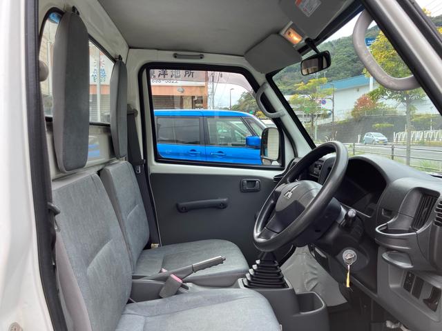 ミニキャブトラック 　切り替え式４ＷＤ　ＨＩＬＯ切替　５速マニュアル　エアコン　パワステ　三方開　ゲートチェーン　鳥居　作業灯　運転席エアバック　軽トラック（11枚目）