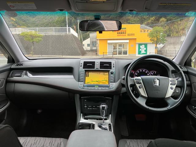 クラウン アスリート　ＴＲＤエアロ　ＥＴＣ／ナビ・テレビ／バックカメラ／ＣＤ・ＤＶＤ再生／プッシュスタート／スマートキー／パワーシート／１８インチアルミホイール／クルーズコントロール／車検整備付き（2枚目）