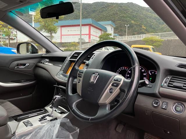 クラウン アスリート　ＴＲＤエアロ　ＥＴＣ／ナビ・テレビ／バックカメラ／ＣＤ・ＤＶＤ再生／プッシュスタート／スマートキー／パワーシート／１８インチアルミホイール／クルーズコントロール／車検整備付き（13枚目）