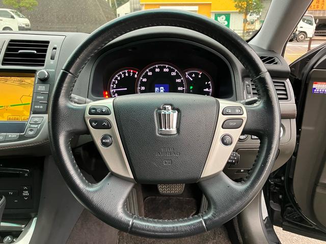 クラウン アスリート　ＴＲＤエアロ　ＥＴＣ／ナビ・テレビ／バックカメラ／ＣＤ・ＤＶＤ再生／プッシュスタート／スマートキー／パワーシート／１８インチアルミホイール／クルーズコントロール／車検整備付き（15枚目）