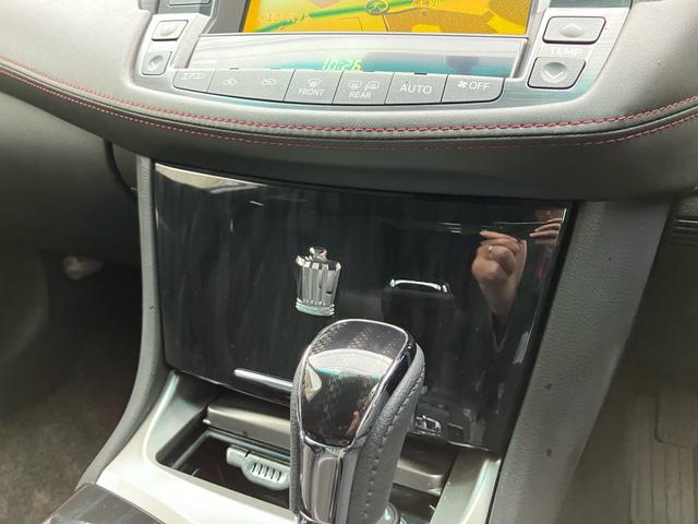 クラウン アスリート　ＴＲＤエアロ　ＥＴＣ／ナビ・テレビ／バックカメラ／ＣＤ・ＤＶＤ再生／プッシュスタート／スマートキー／パワーシート／１８インチアルミホイール／クルーズコントロール／車検整備付き（25枚目）