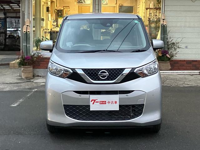 デイズ Ｂ　ナビ・テレビ／Ｂｌｕｅｔｏｏｔｈ接続／バックカメラ／ＣＤ・ＤＶＤ再生／ＥＴＣ／キーレスエントリー／クリアランスソナー／ベンチシート／車検整備付き（4枚目）