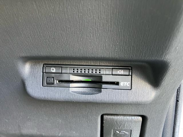 プリウス Ｓ　ナビ・テレビ／バックカメラ／Ｂｌｕｅｔｏｏｔｈ接続／ＣＤ・ＤＶＤ再生／プッシュスタート／スマートキー／ワンオーナー／禁煙車／記録簿／車検整備付き（14枚目）