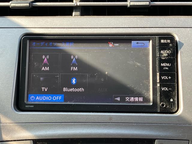 プリウス Ｓ　ナビ・テレビ／バックカメラ／Ｂｌｕｅｔｏｏｔｈ接続／ＣＤ・ＤＶＤ再生／プッシュスタート／スマートキー／ワンオーナー／禁煙車／記録簿／車検整備付き（17枚目）