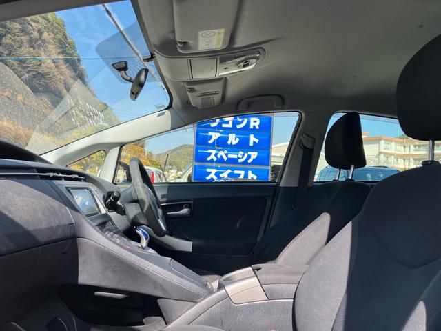 プリウス Ｓ　ナビ・テレビ／バックカメラ／Ｂｌｕｅｔｏｏｔｈ接続／ＣＤ・ＤＶＤ再生／プッシュスタート／スマートキー／ワンオーナー／禁煙車／記録簿／車検整備付き（24枚目）