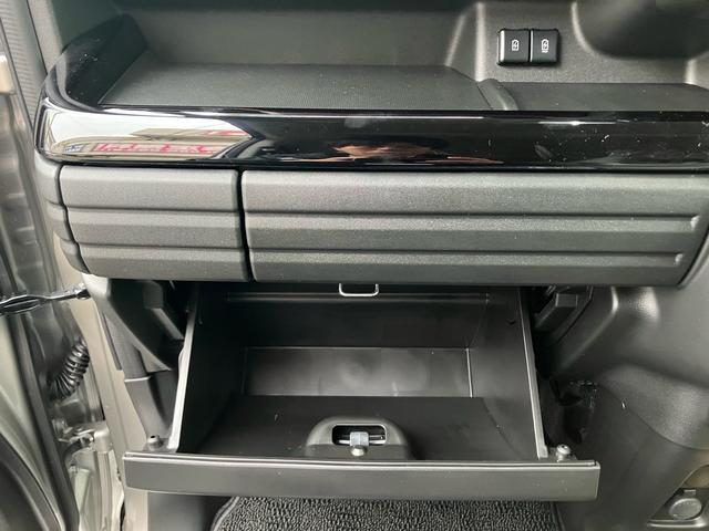 スペーシアカスタム ハイブリッドＸＳ　届出済未使用車／ナビ・フルセグＴＶ／Ｂｌｕｅｔｏｏｔｈ接続／パーキングセンサー／ヘッドアップディスプレイ／ＬＥＤヘッドランプ／両側電動スライドドア／ステアリングヒーター／１５インチＡＷ（32枚目）