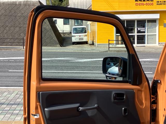 スーパーキャリイ Ｘリミテッド　届け出済み未使用車／ブラック加飾／衝突被害軽減ブレーキ／ＵＳＢポート／レーンアシスト／パークアシスト／アイドリングストップ／キーレスエントリー／オートマ４速（18枚目）