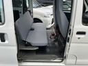 ＶＢ　／２ＷＤ／ＡＴ４速／ハイルーフ／エアコン／パワステ／ダブルエアバッグ／両側スライドドア／スペアキー／型式Ｓ３２１Ｂ／リアワイパー／取説（28枚目）
