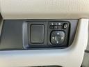 Ｊ　／衝突被害軽減ブレーキ／横滑り防止装置／ＳＤナビ／ワンセグＴＶ／Ｂｌｕｅｔｏｏｔｈ／ＤＶＤ再生／バックカメラ／ＥＴＣ車載器／リアクリアランスソナー／ベンチシート／電動格納ドアミラー（21枚目）