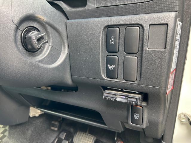 タント カスタムＸリミテッド　Ｌ３７５Ｓ後期型　スマキー　電動格納式ドアミラー　セキュリティー　ＡＣ　助手席エアバッグ　パワーウインド　キーレスキー　ＰＳ　エアバック　ＥＴＣ付　ＡＢＳ　エアロ　片側Ｐスライドドア　Ｂモニター（17枚目）