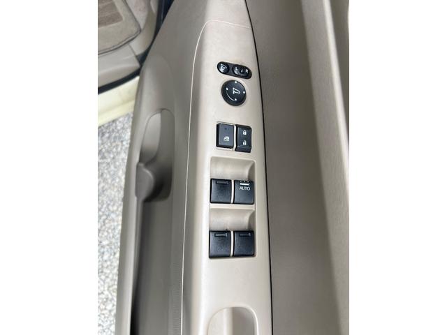 Ｎ－ＢＯＸ Ｇ・Ｌパッケージ　電格ドアミラー付　イモビライザー　スマートキー＆プッシュスタート　運転席助手席エアバック　フルオートエアコン　衝突安全ボディ　ＡＢＳ　パワーステアリング　キーレスエントリー　パワーウィンドウ（17枚目）